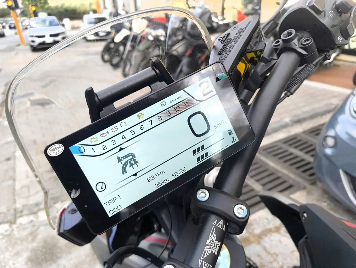 Moto Morini Alltrhike 450 (2025 - 26) (7)
