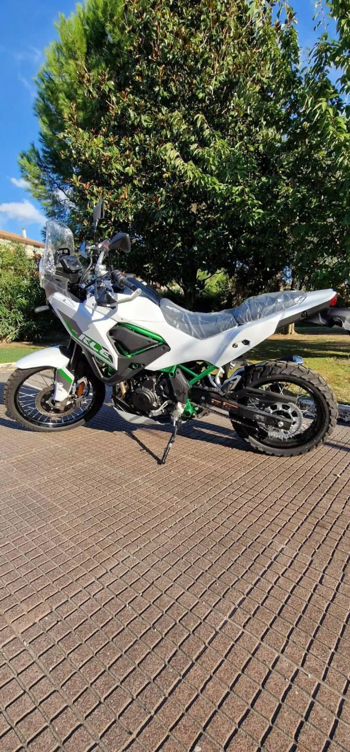 Kawasaki KLE 500 SE (2026) (8)