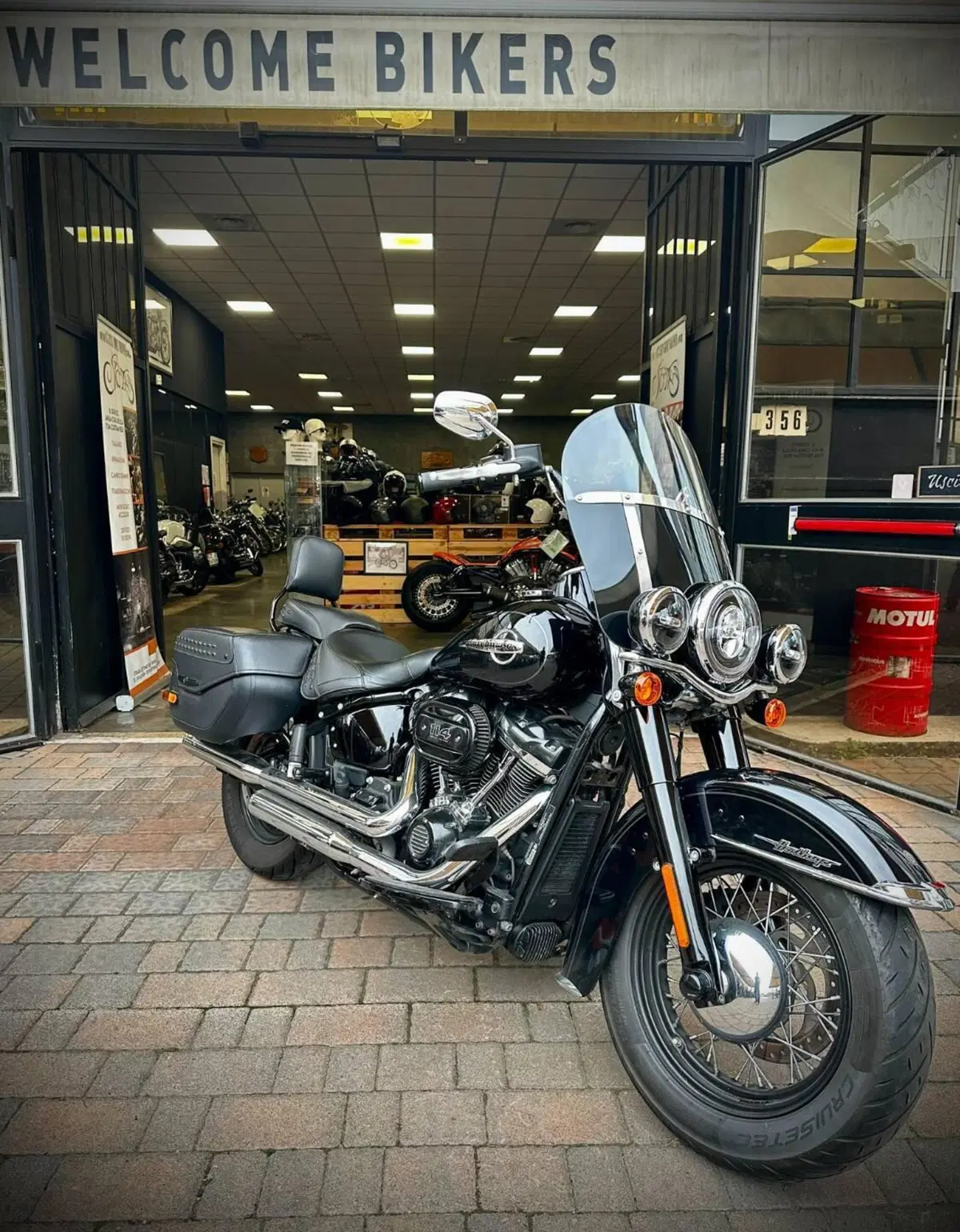 Harley-Davidson 114 Heritage Classic (2018 - 20) - FLHCS