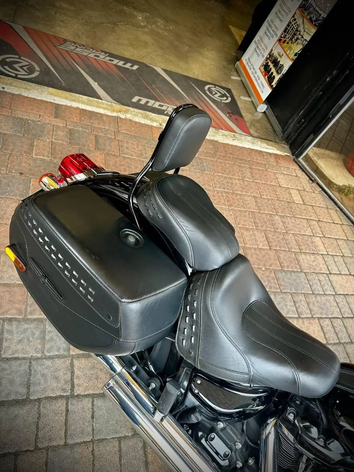 Harley-Davidson 114 Heritage Classic (2018 - 20) - FLHCS (12)