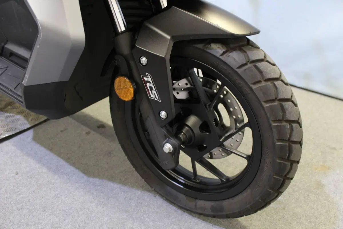 Voge Sfida SR1 ADV (2023 - 26) (8)