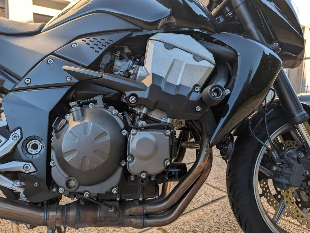 Kawasaki Z 750 (2007 - 14) (6)