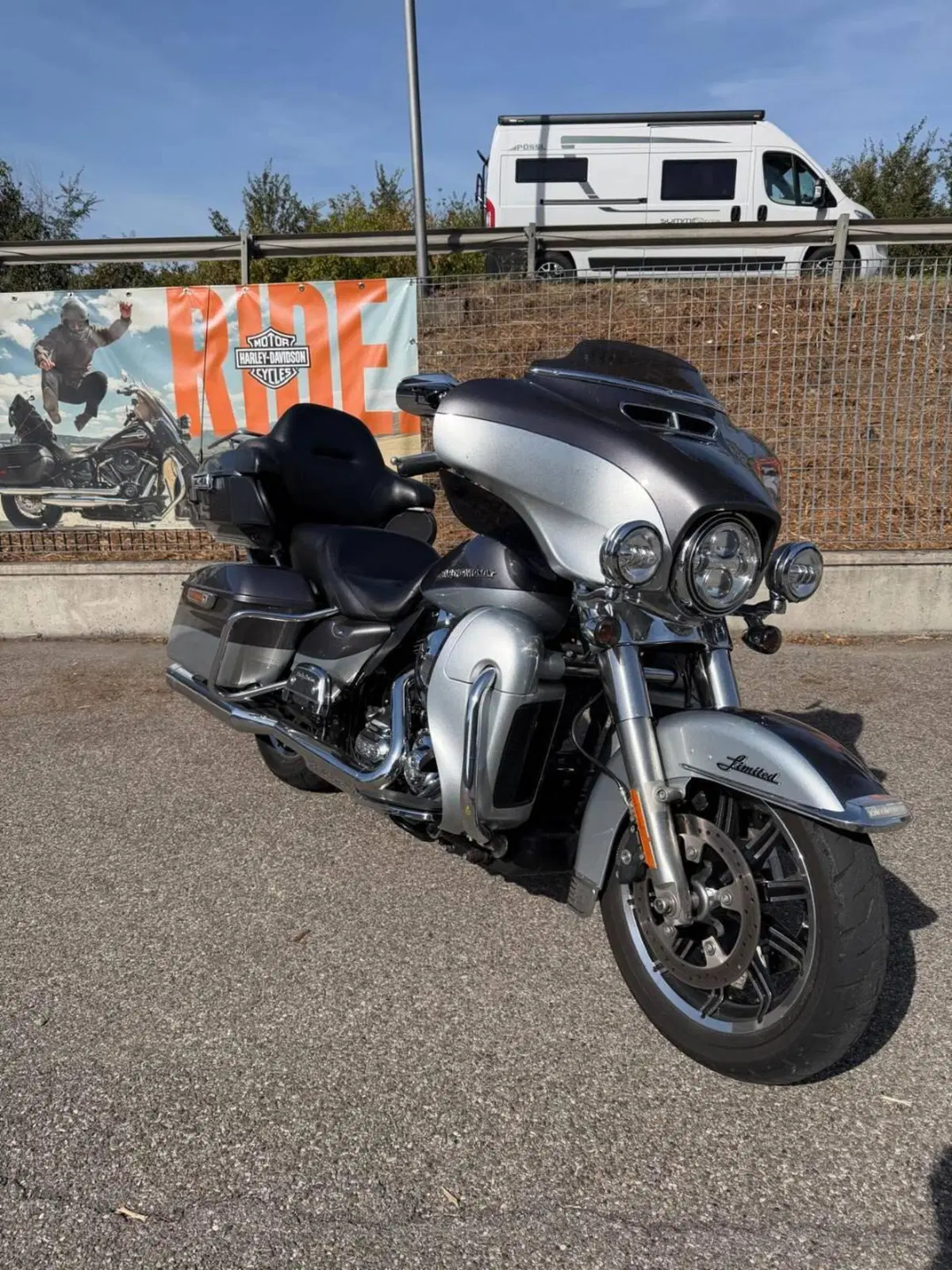 Harley-Davidson 1690 Electra Glide Ultra Classic (2014 - 16) - FLHTCU (2)