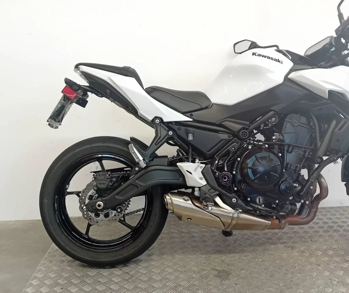 Kawasaki Z 650 (2025 - 26) (6)