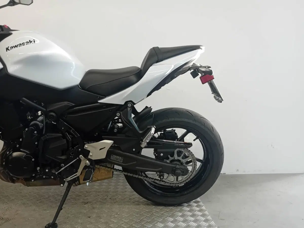 Kawasaki Z 650 (2025 - 26) (5)