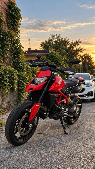 Ducati Hypermotard 950 (2022 - 25) usata