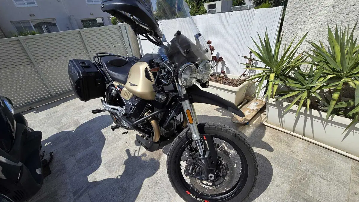 Moto Guzzi V85 TT (2019 - 20) (2)
