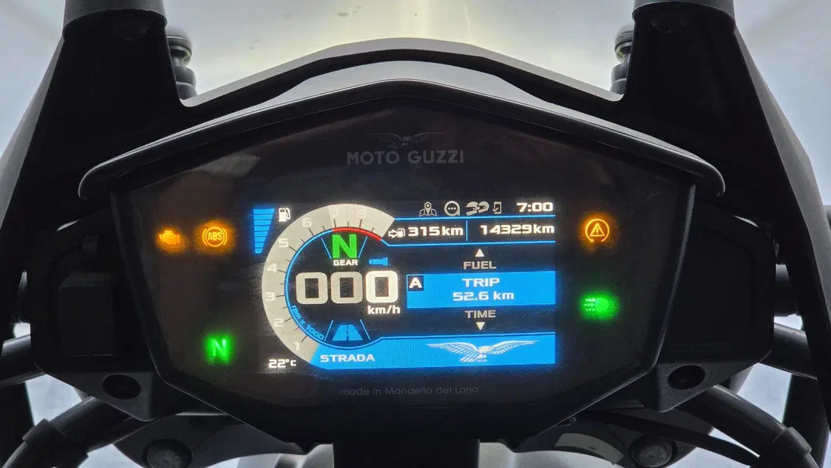 Moto Guzzi V85 TT (2019 - 20) (3)
