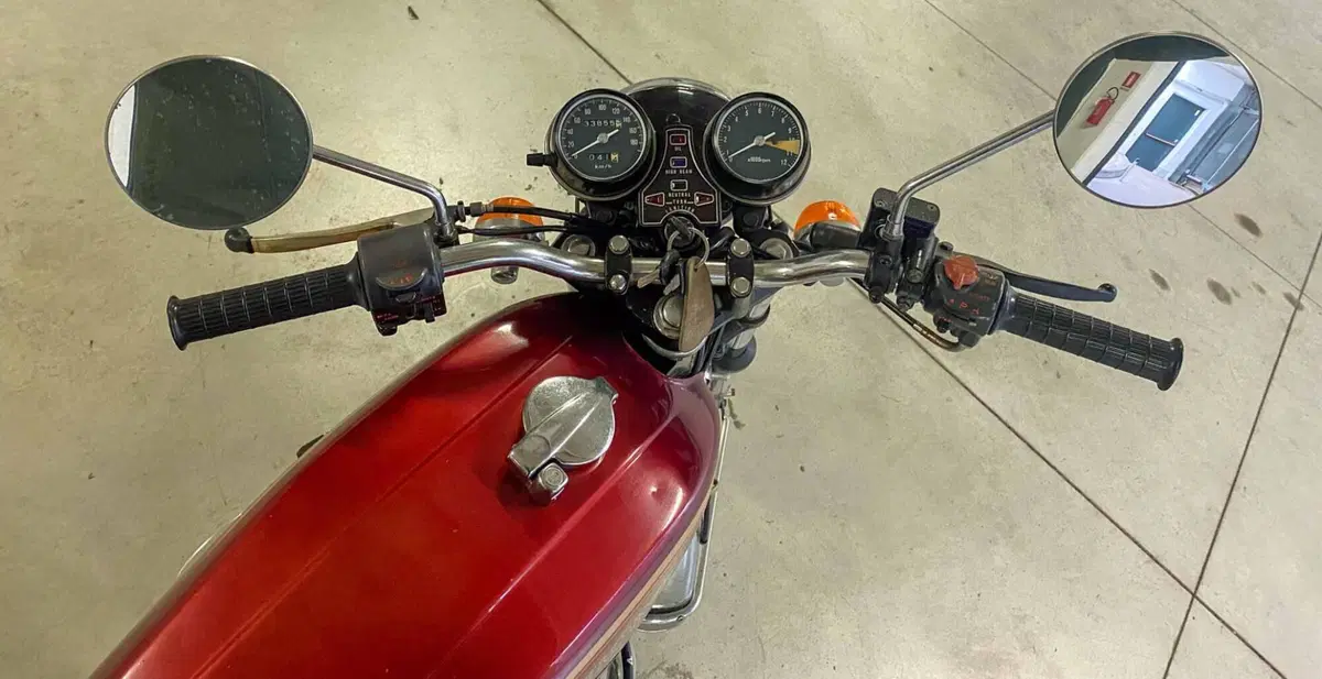 Honda CB FOUR 400 SS (6)