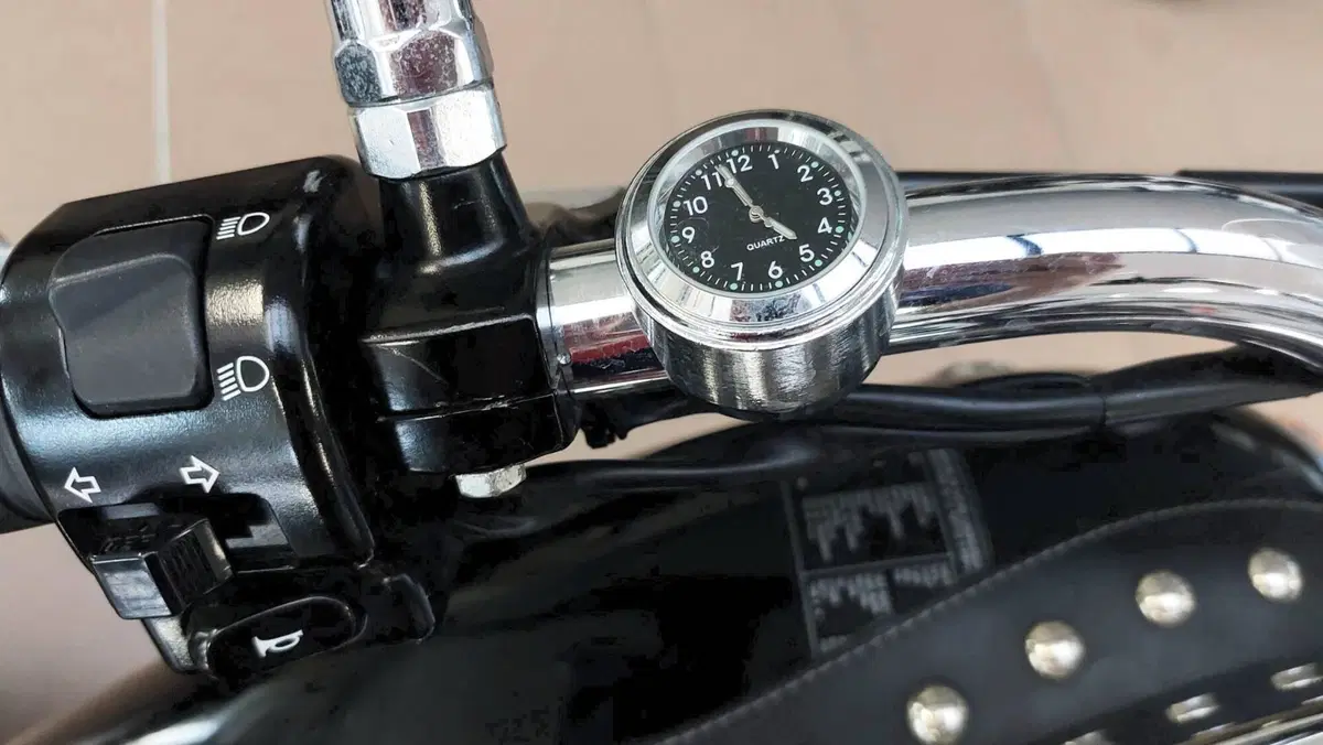 Kawasaki Vulcan VN 900 Classic (2011 - 16) (8)