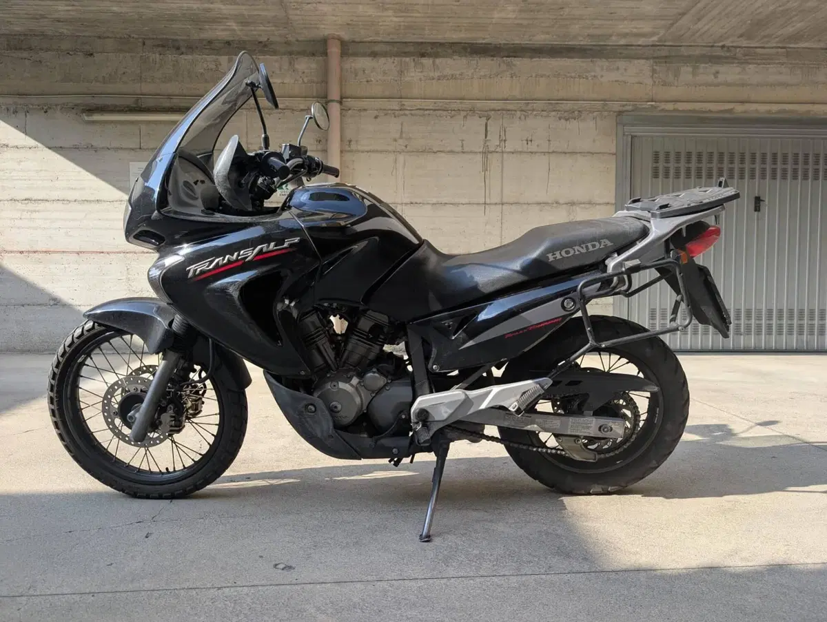 Honda Transalp XL 650V (2005 - 06) (2)