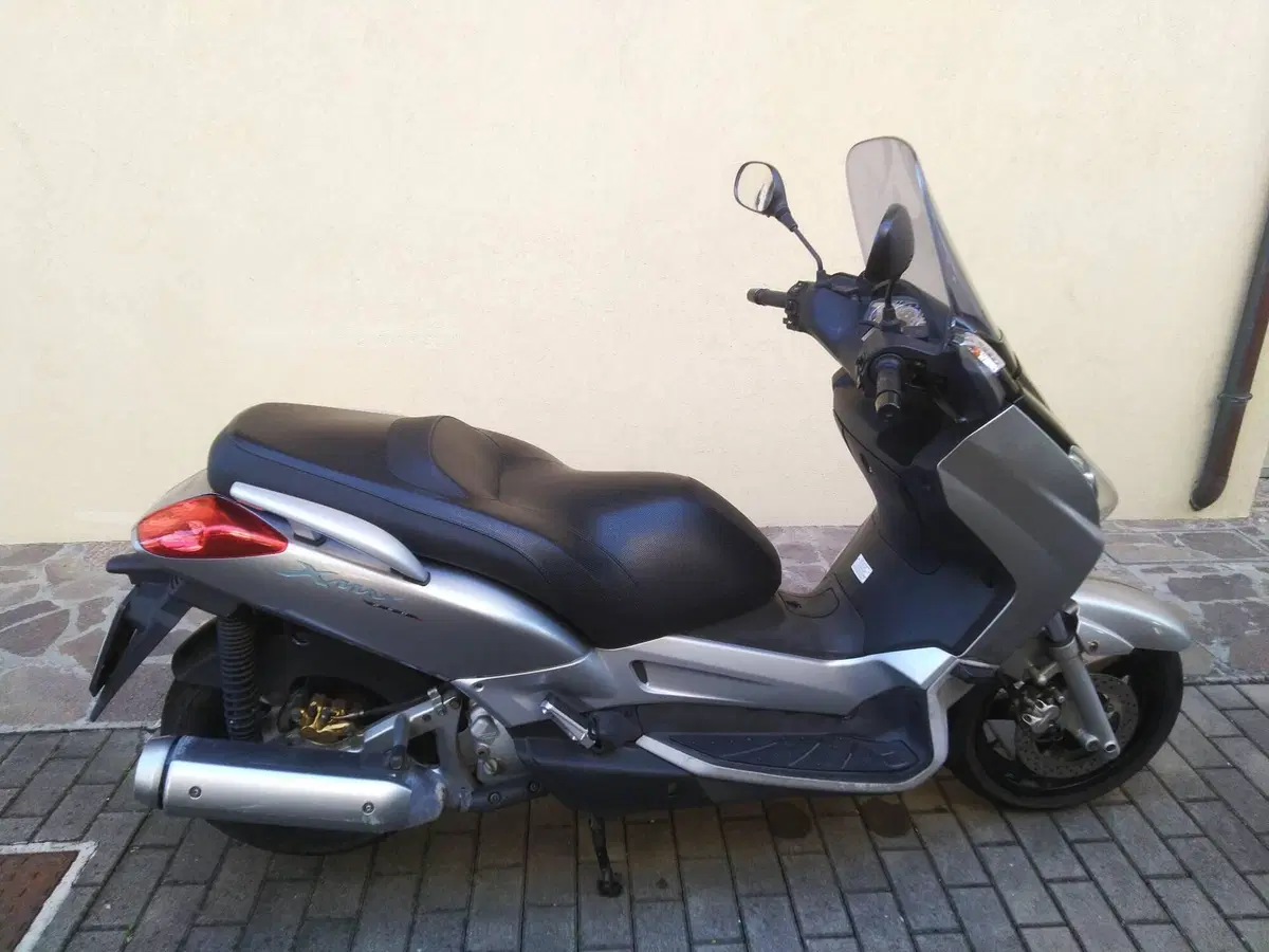 Yamaha X-Max 250 (2005 - 07) (3)