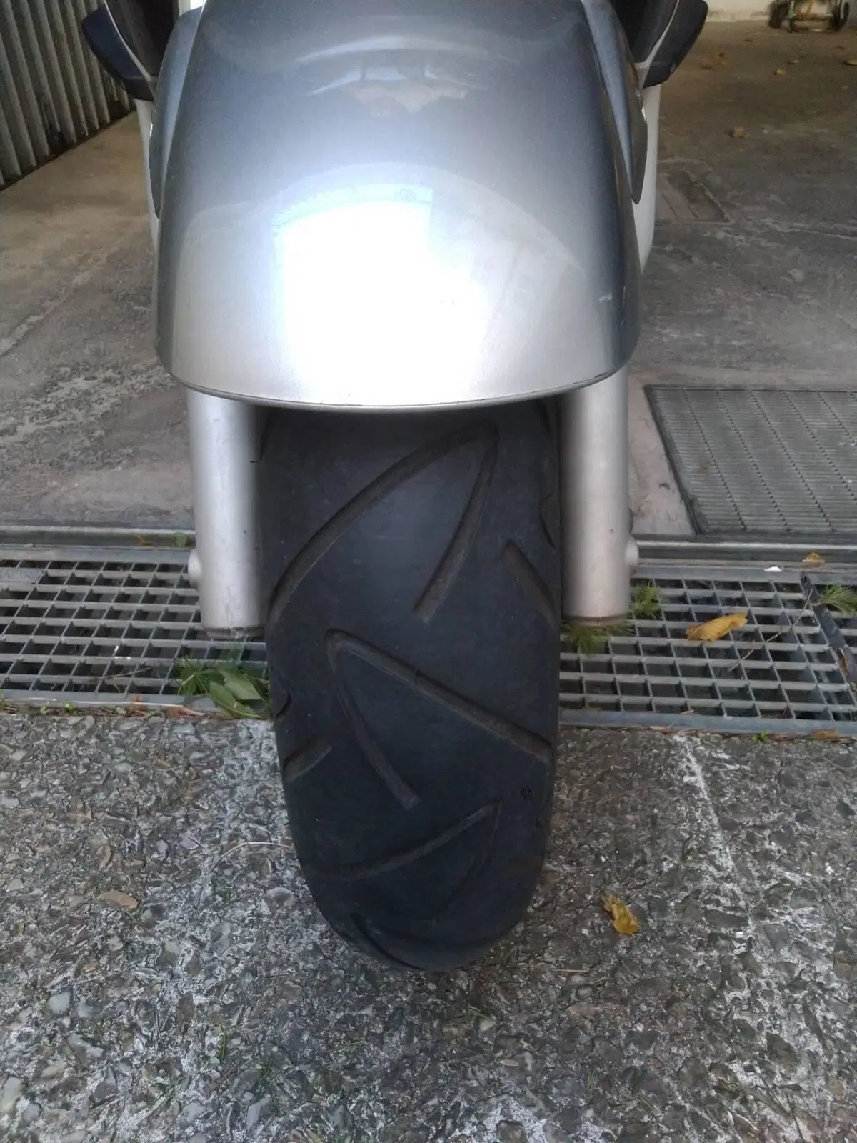 Yamaha X-Max 250 (2005 - 07) (5)