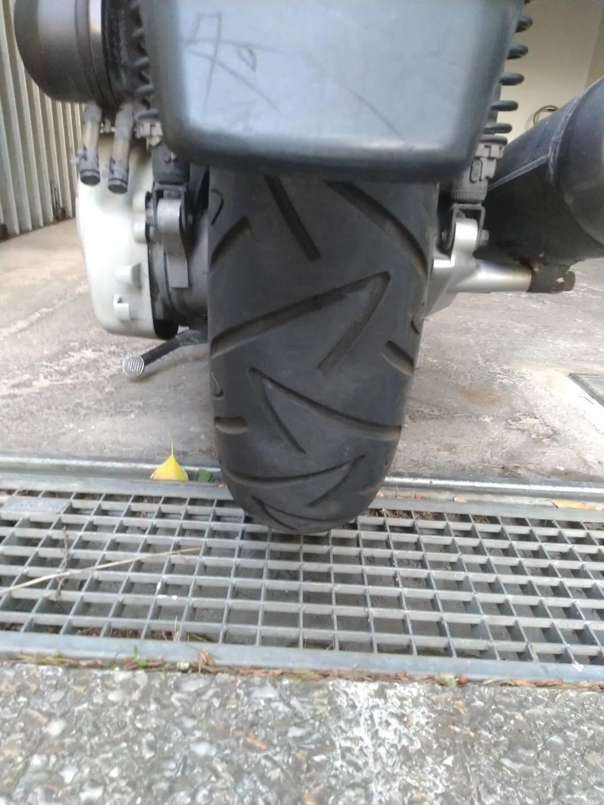 Yamaha X-Max 250 (2005 - 07) (6)