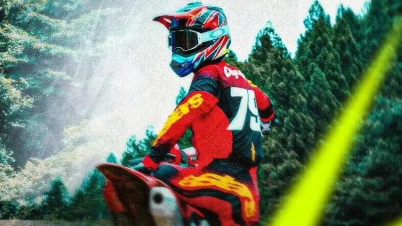 Ai Ogura: la sua giornata tipo. Vai di motocross!