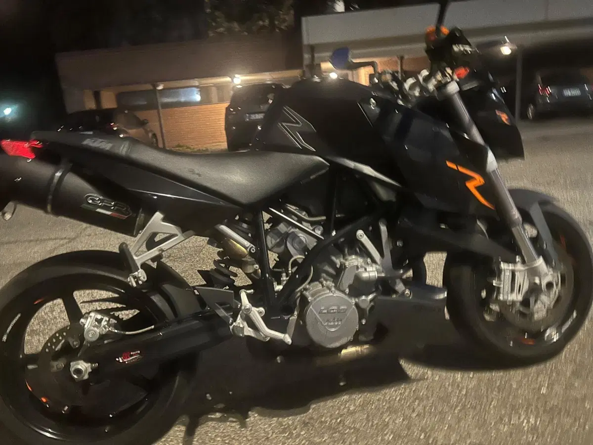 KTM 990 Super Duke (2007 - 11) (8)