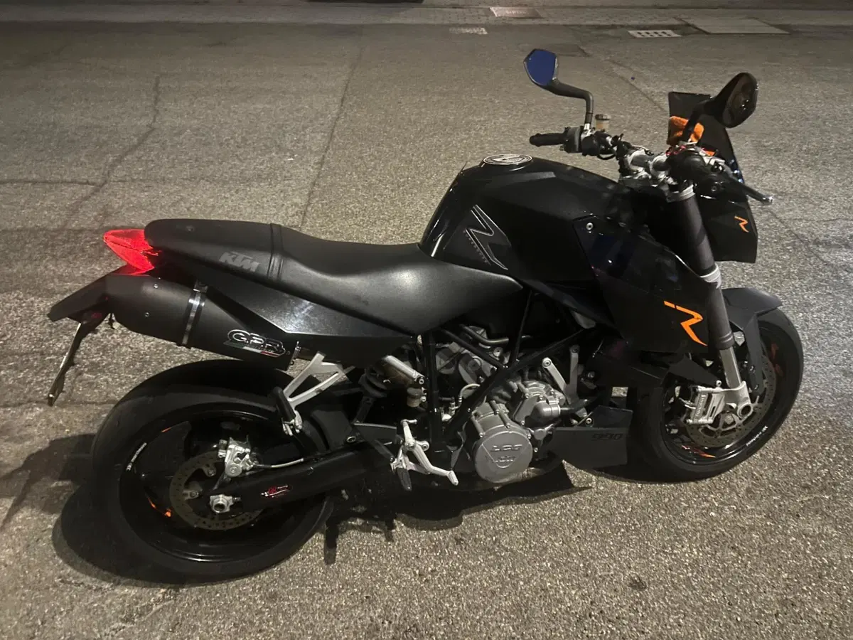 KTM 990 Super Duke (2007 - 11) (9)