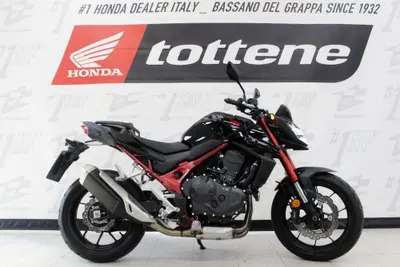 Honda CB 750 Hornet (2023 - 24) usata
