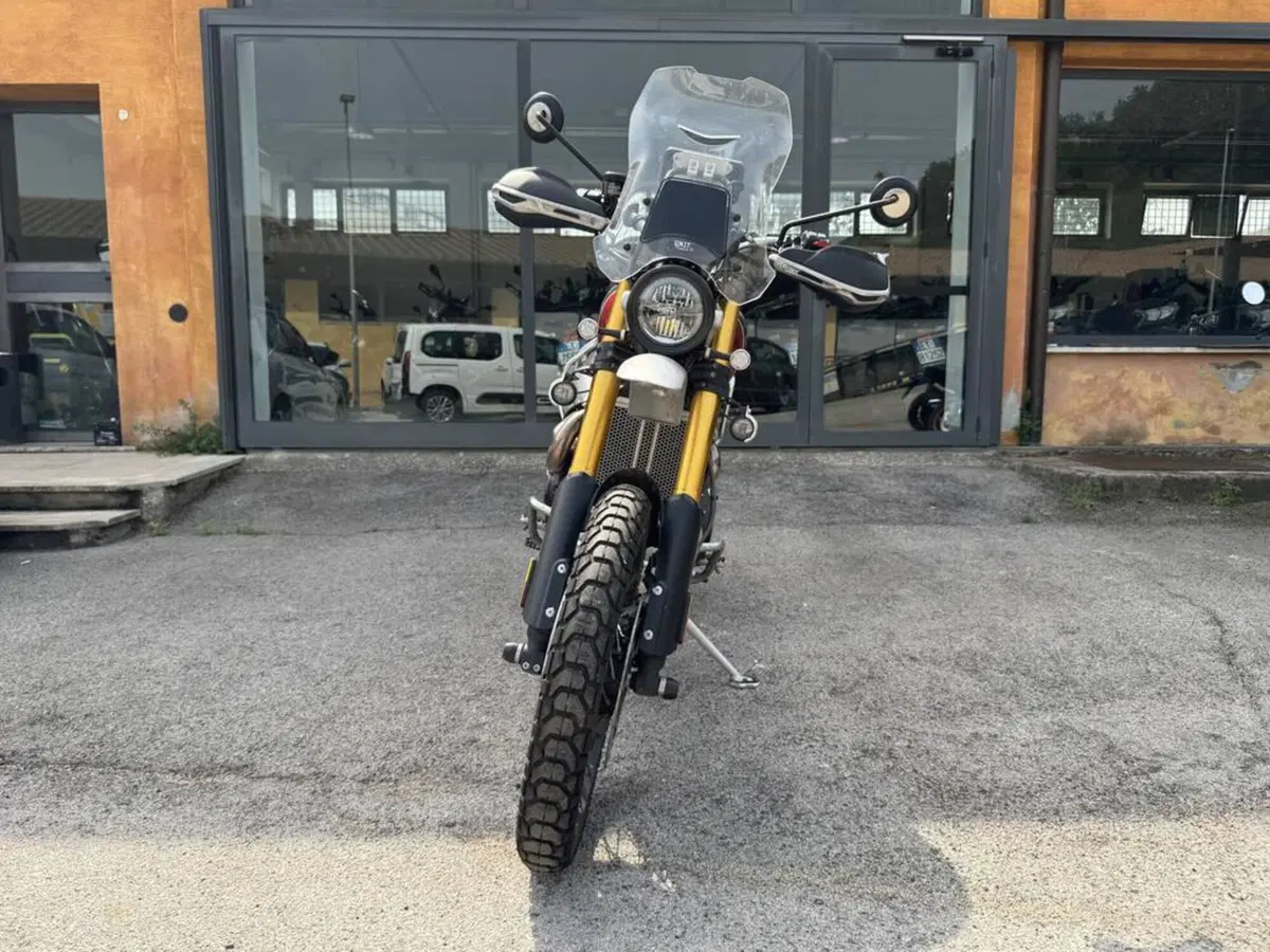 Triumph Scrambler 1200 XE (2021 - 23) (3)