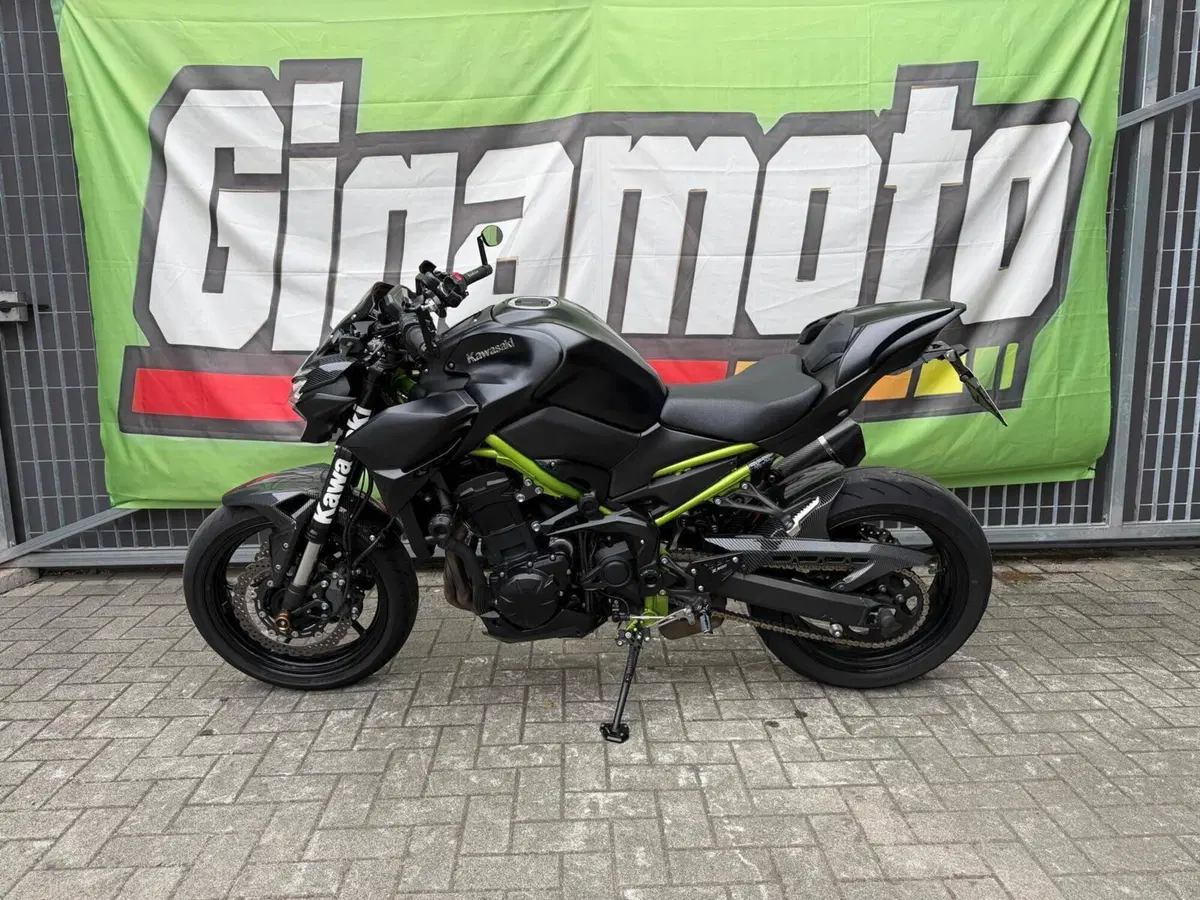 Kawasaki Z 900 (2021 - 24) (2)