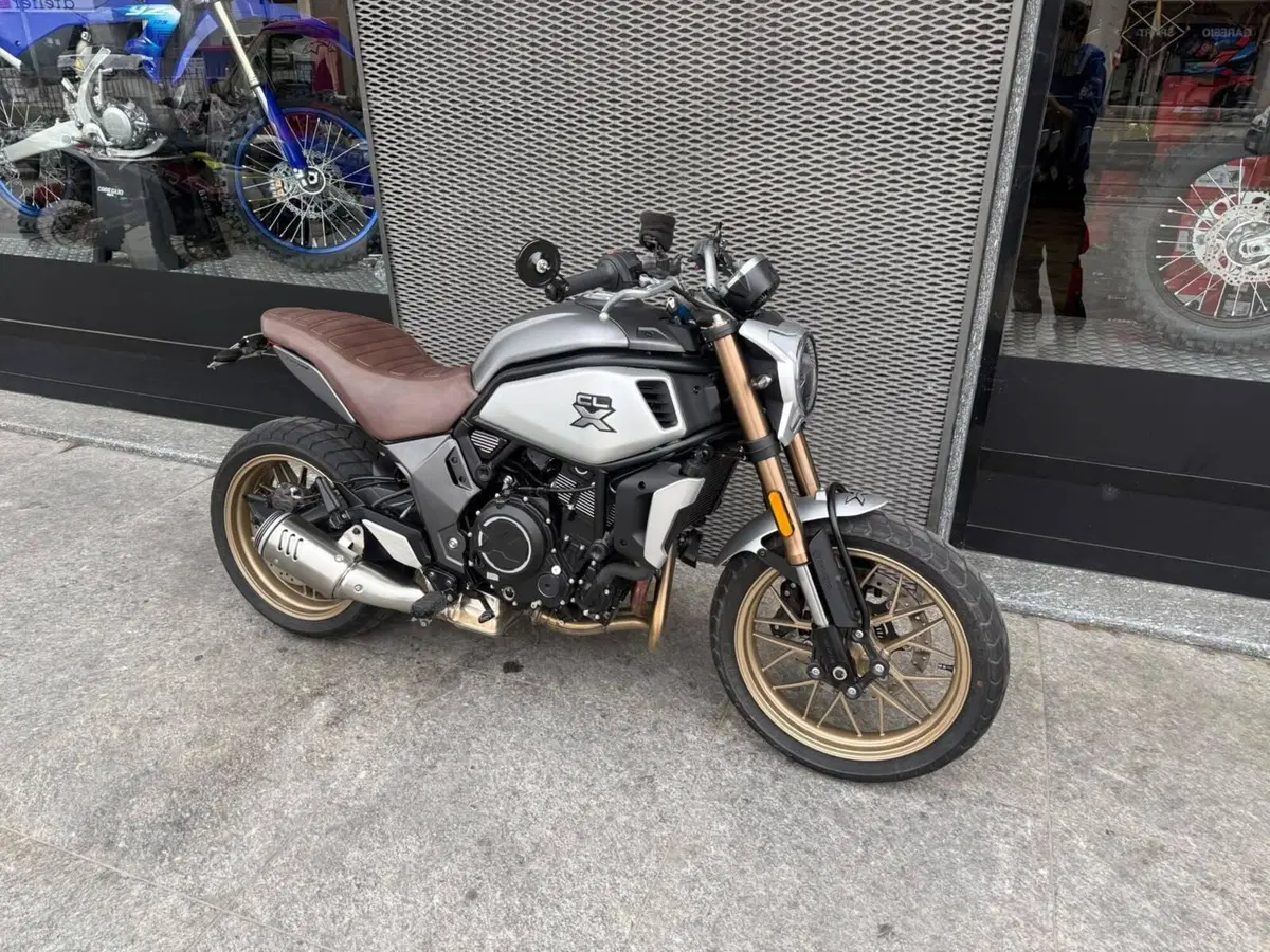 CFMOTO 700CL-X Heritage (2021 - 26) (9)