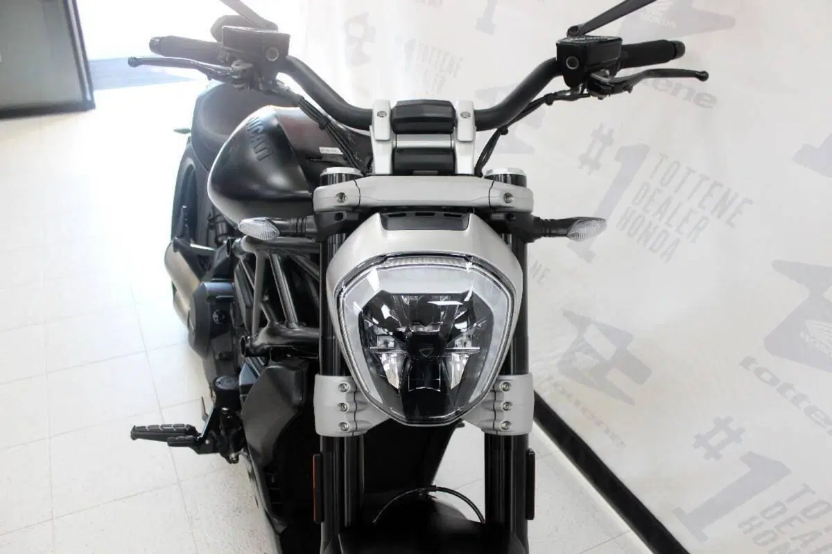Ducati XDiavel 1262 Nera (2022 - 23) (4)