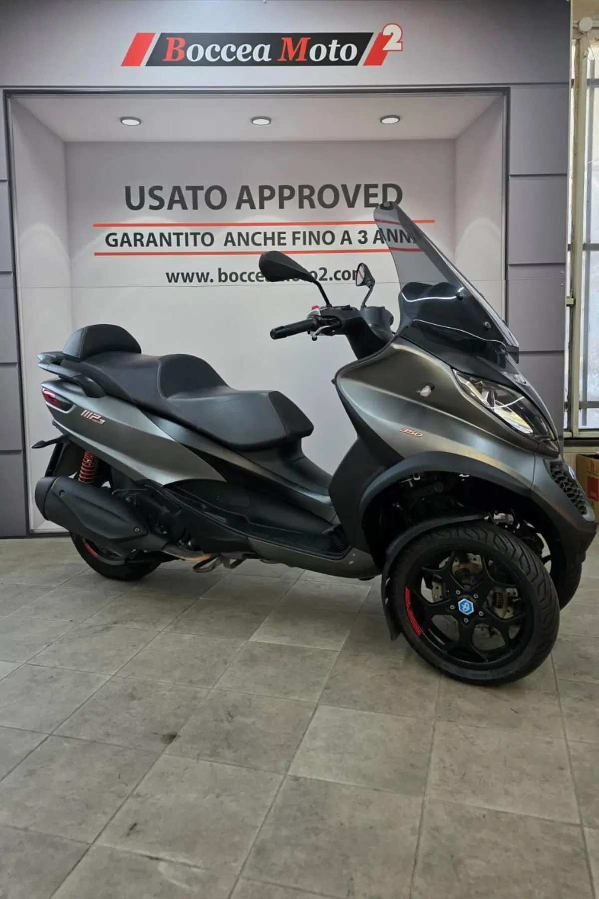 Piaggio Mp3 350 ie ABS (2018 - 19) (2)
