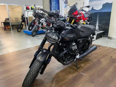 Moto Guzzi V7 Stone (2025 - 26) usata