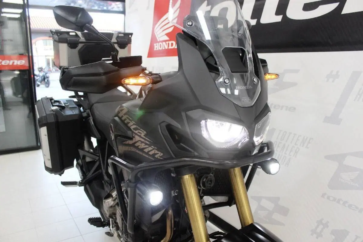 Honda Africa Twin CRF 1000L DCT (2018 - 19) (4)