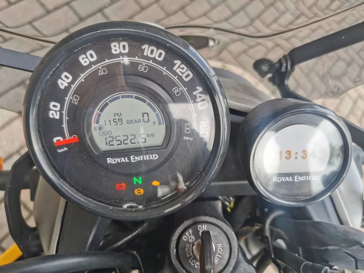 Royal Enfield Scram 411 (2022 - 24) (4)