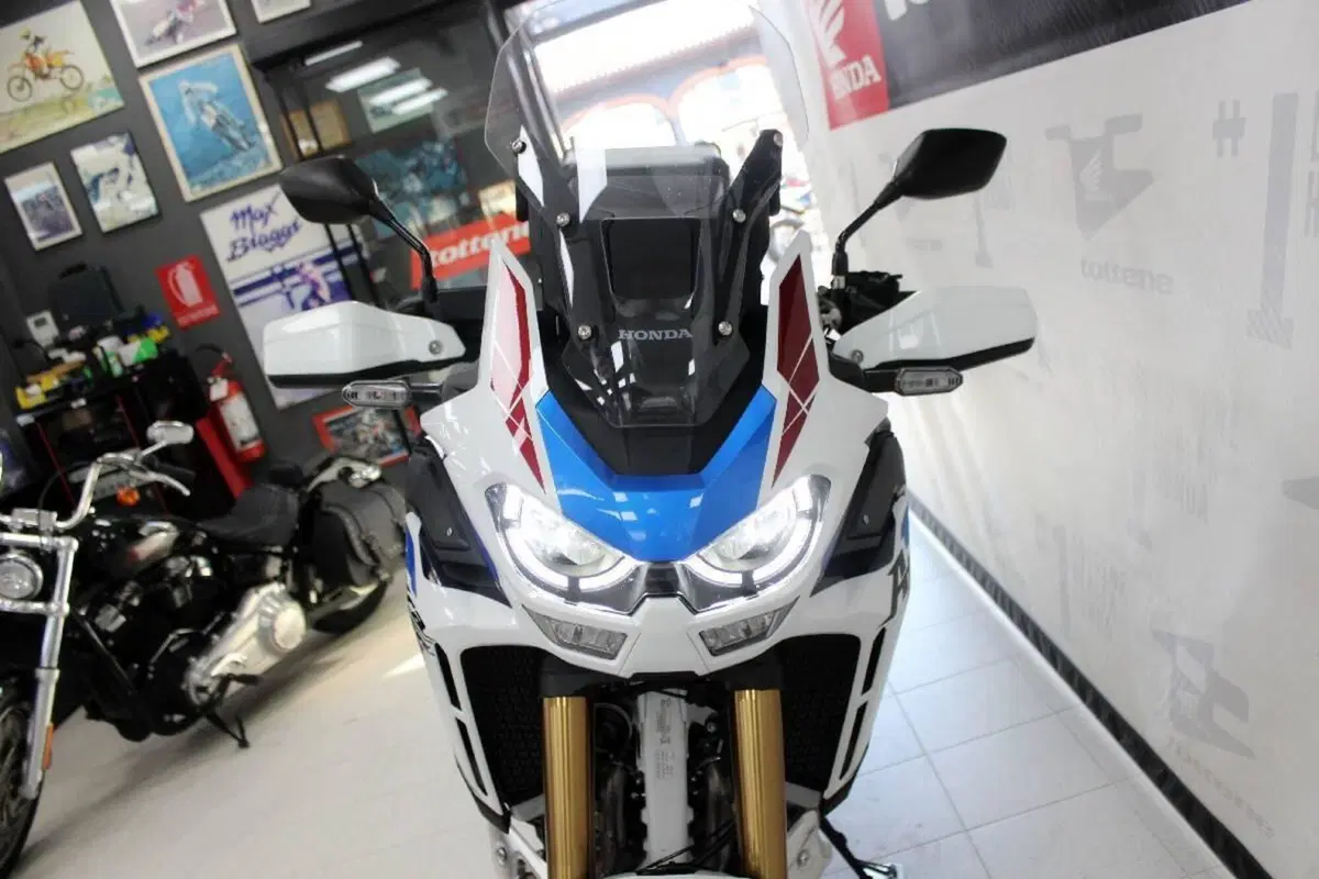 Honda Africa Twin CRF 1100L Adventure Sports (2022 - 23) (4)
