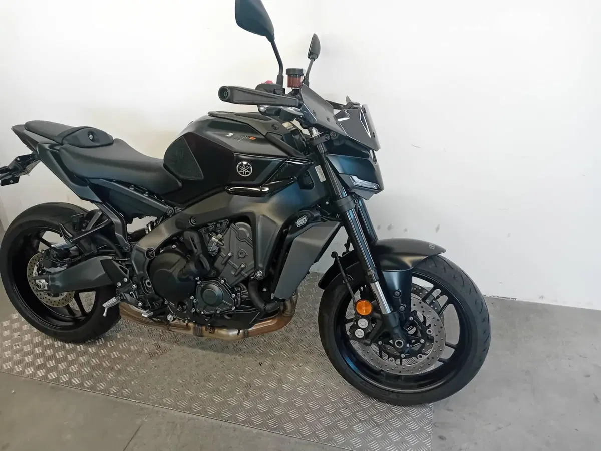 Yamaha MT-09 Y-AMT (2024 - 26) (7)