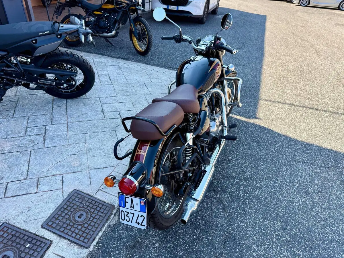 Royal Enfield Classic 350 (2021 - 26) (2)