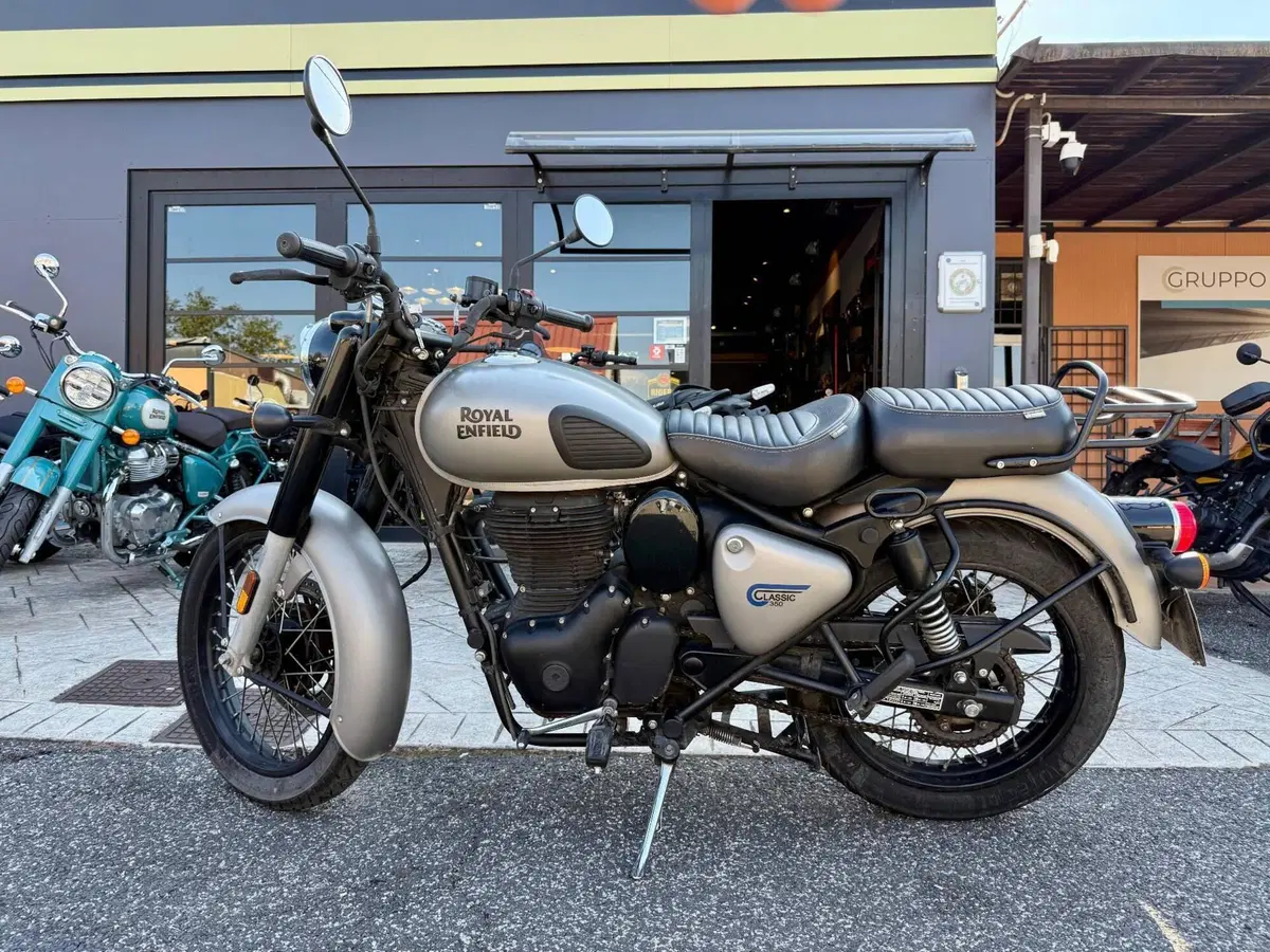 Royal Enfield Classic 350 (2021 - 26) (3)