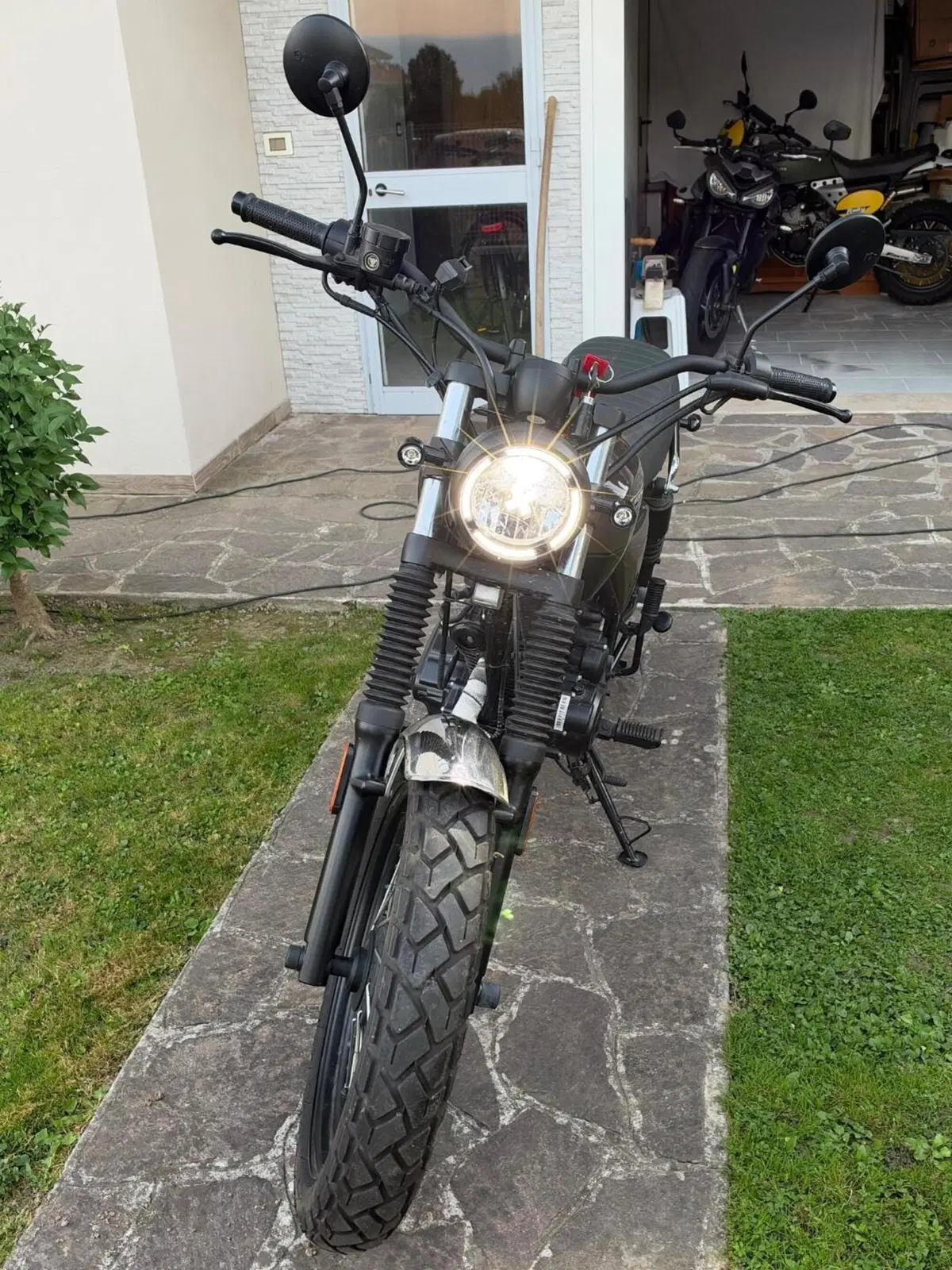 Brixton Motorcycles Cromwell 125 ABS (2021 - 26) (3)