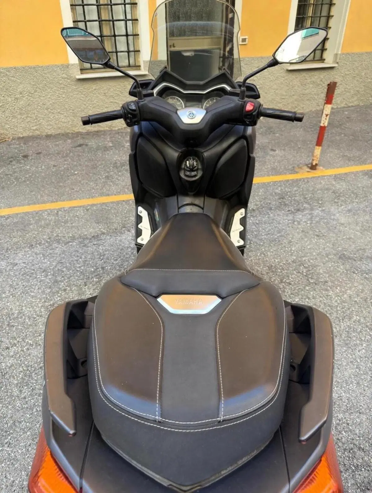 Yamaha X-Max 300 Roma Ed. MMXX (2020) (4)