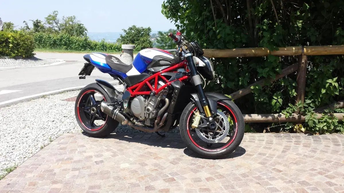 MV Agusta Brutale 910 S (2005 - 11) (9)