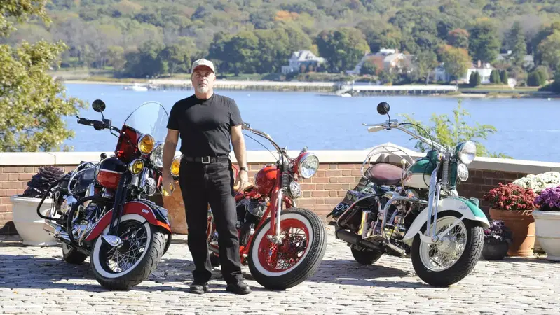 Billy Joel mette all'asta oltre 70 moto senza prezzo di riserva: c'è anche la Triumph regalata dal Madison Square Garden