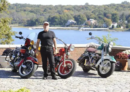 Billy Joel mette all'asta oltre 70 moto senza prezzo di riserva: c'è anche la Triumph regalata dal Madison Square Garden