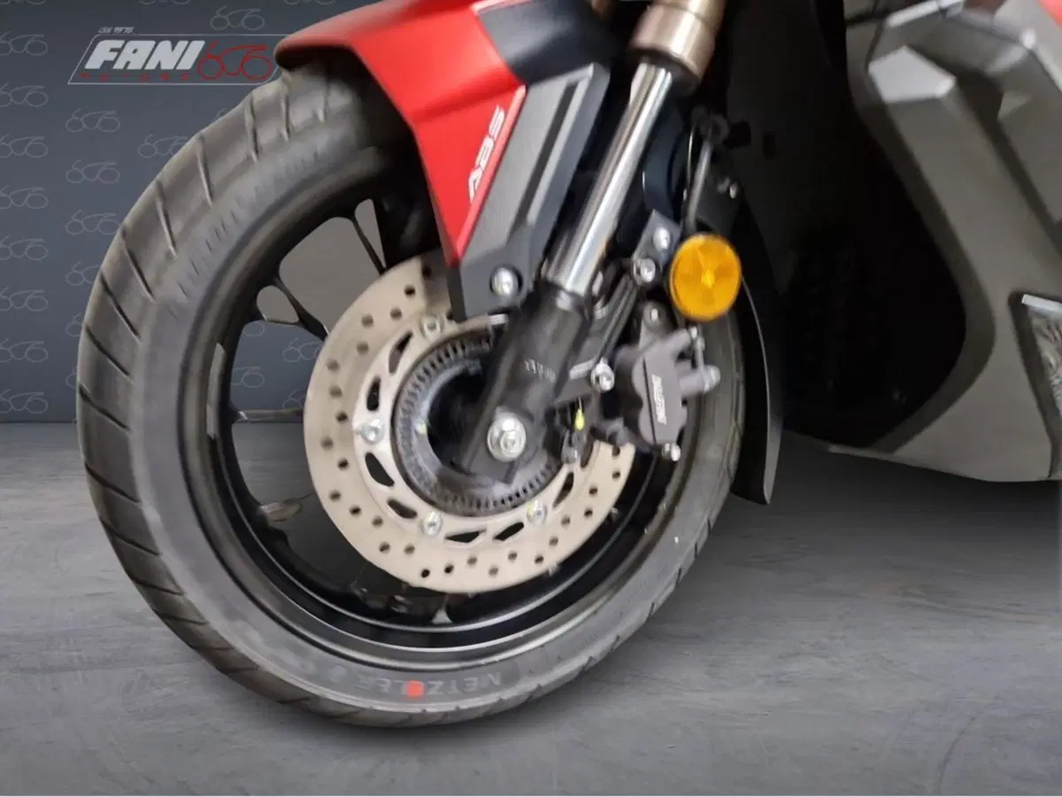 Honda ADV 350 (2022 - 24) (6)