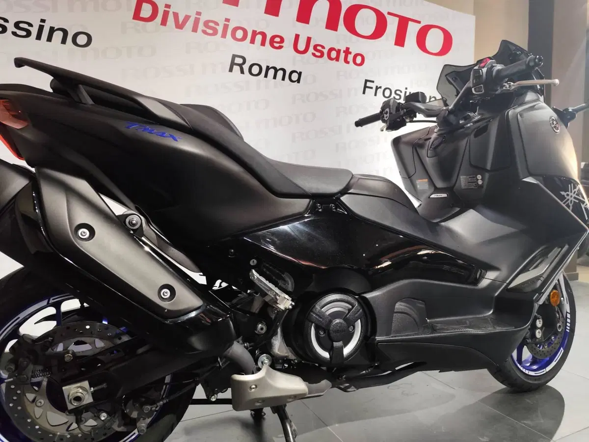 Yamaha T-Max 560 (2022 - 24) (2)