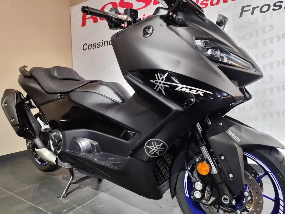 Yamaha T-Max 560 (2022 - 24) (3)