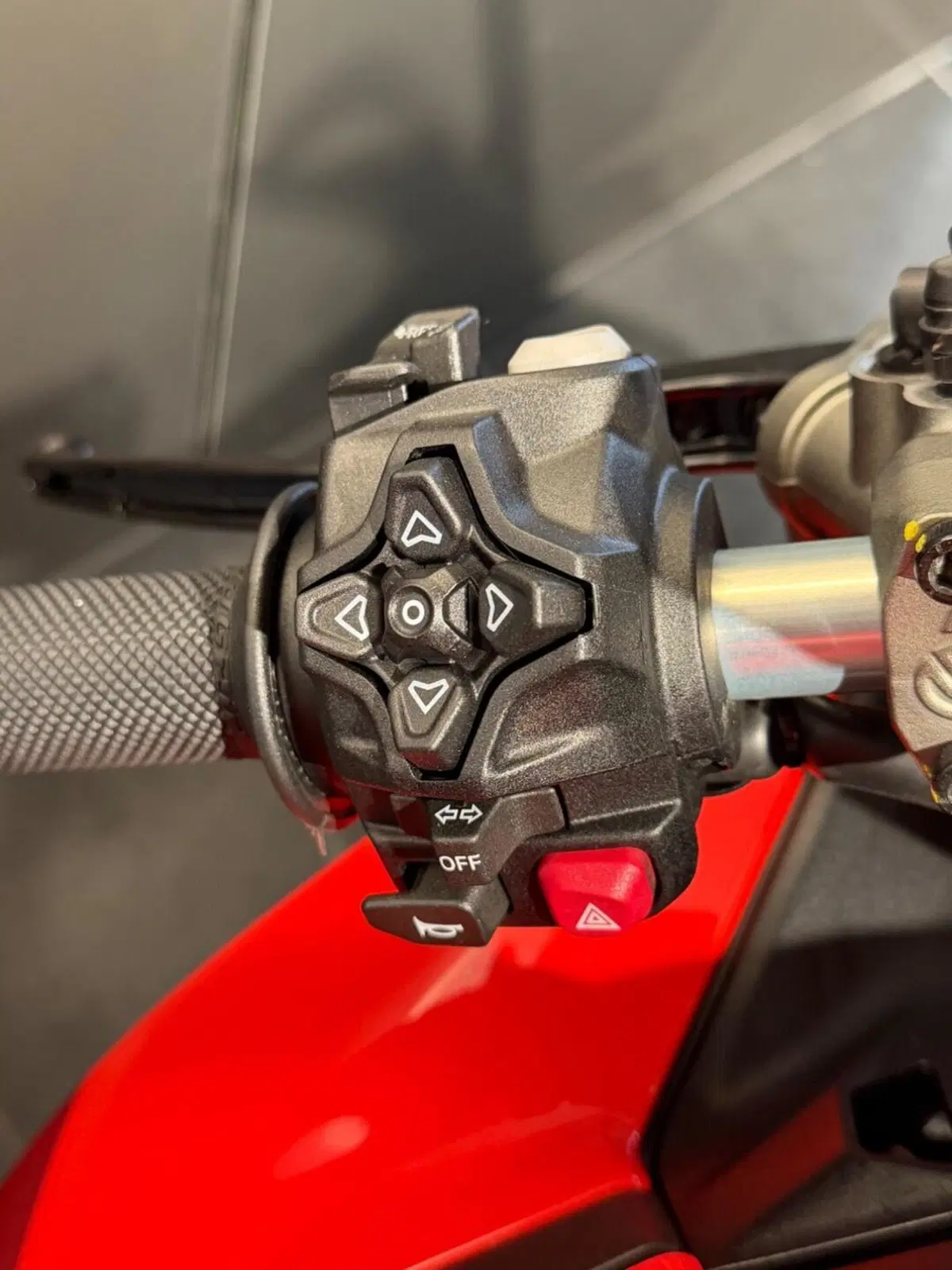 Ducati Panigale V2 MM93 (2026) (8)