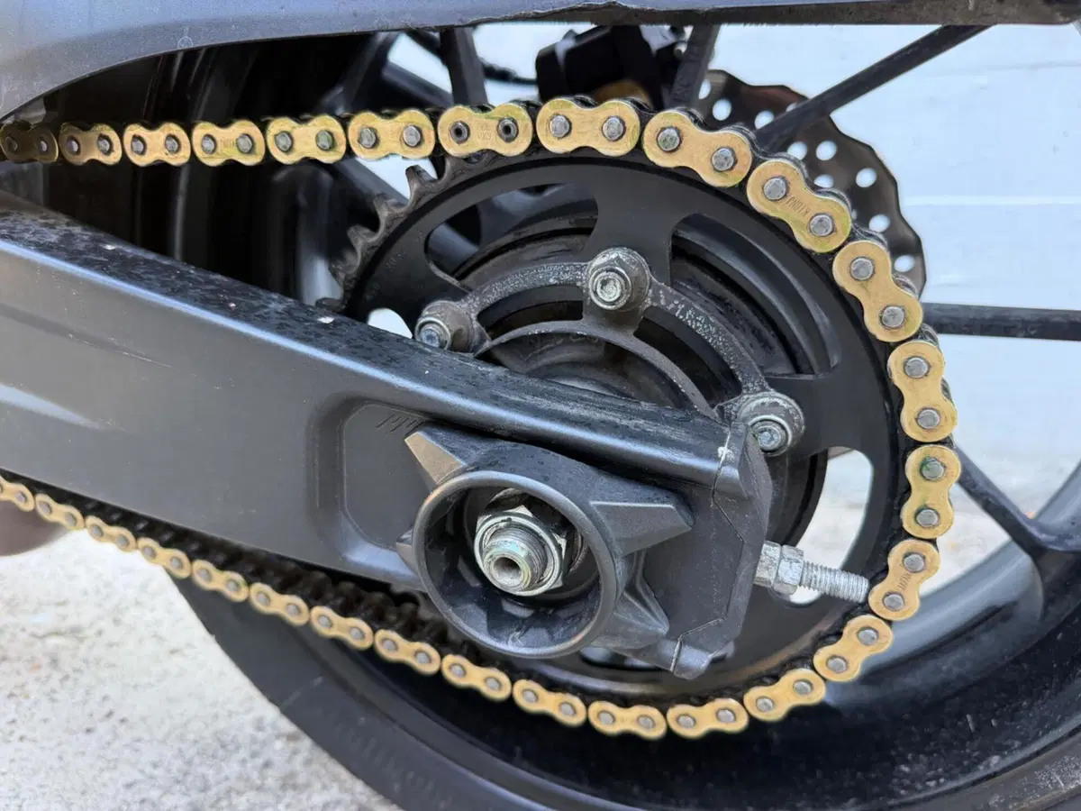 Yamaha XSR 700 ABS 60th Anniversary (2016 - 18) (8)