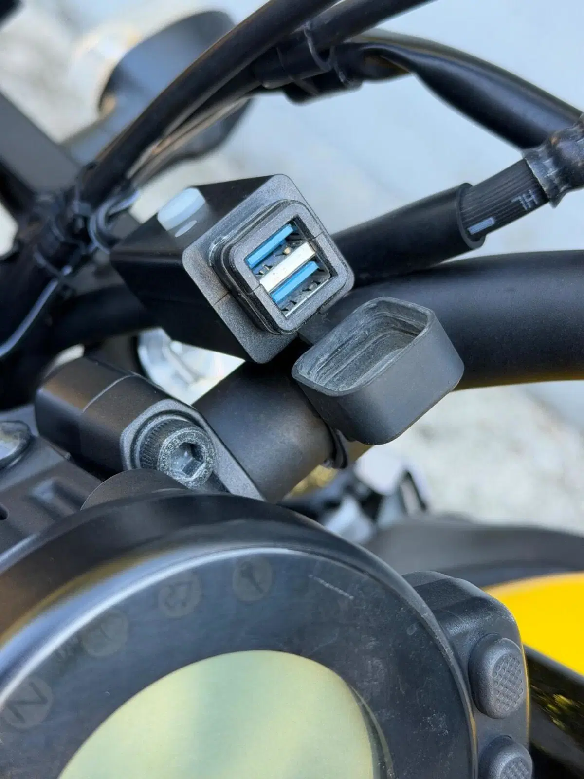 Yamaha XSR 700 ABS 60th Anniversary (2016 - 18) (9)