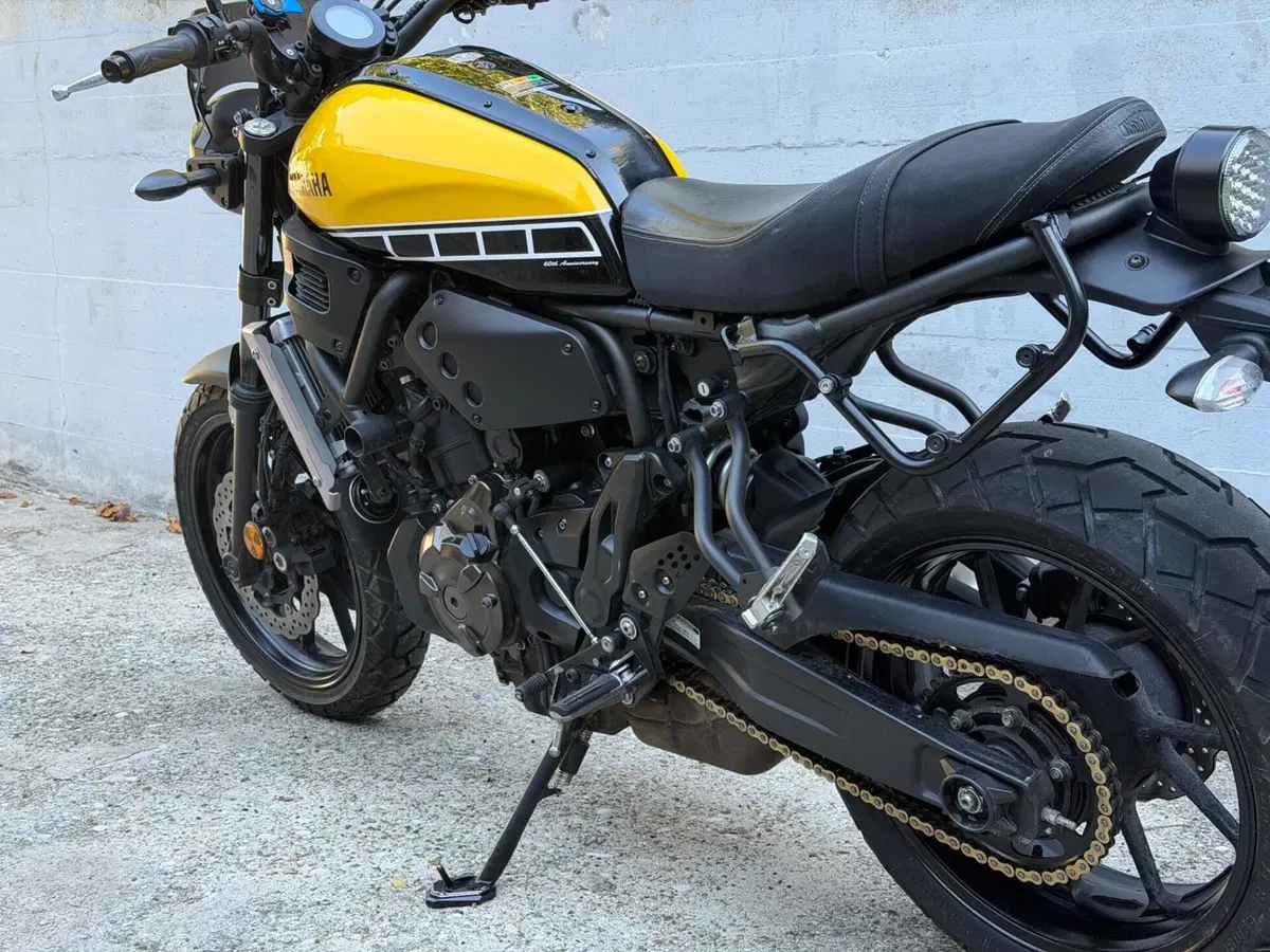 Yamaha XSR 700 ABS 60th Anniversary (2016 - 18) (10)