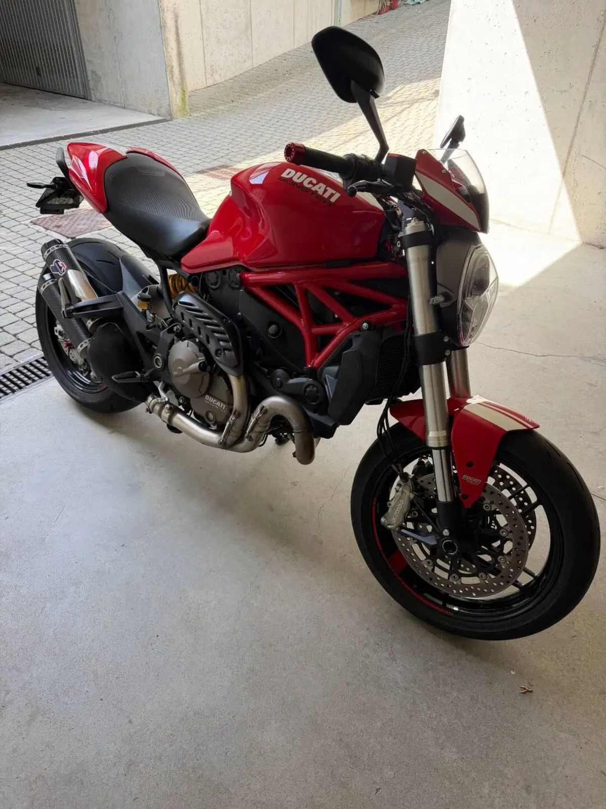 Ducati Monster 821 Stripe ABS (2015 - 17)