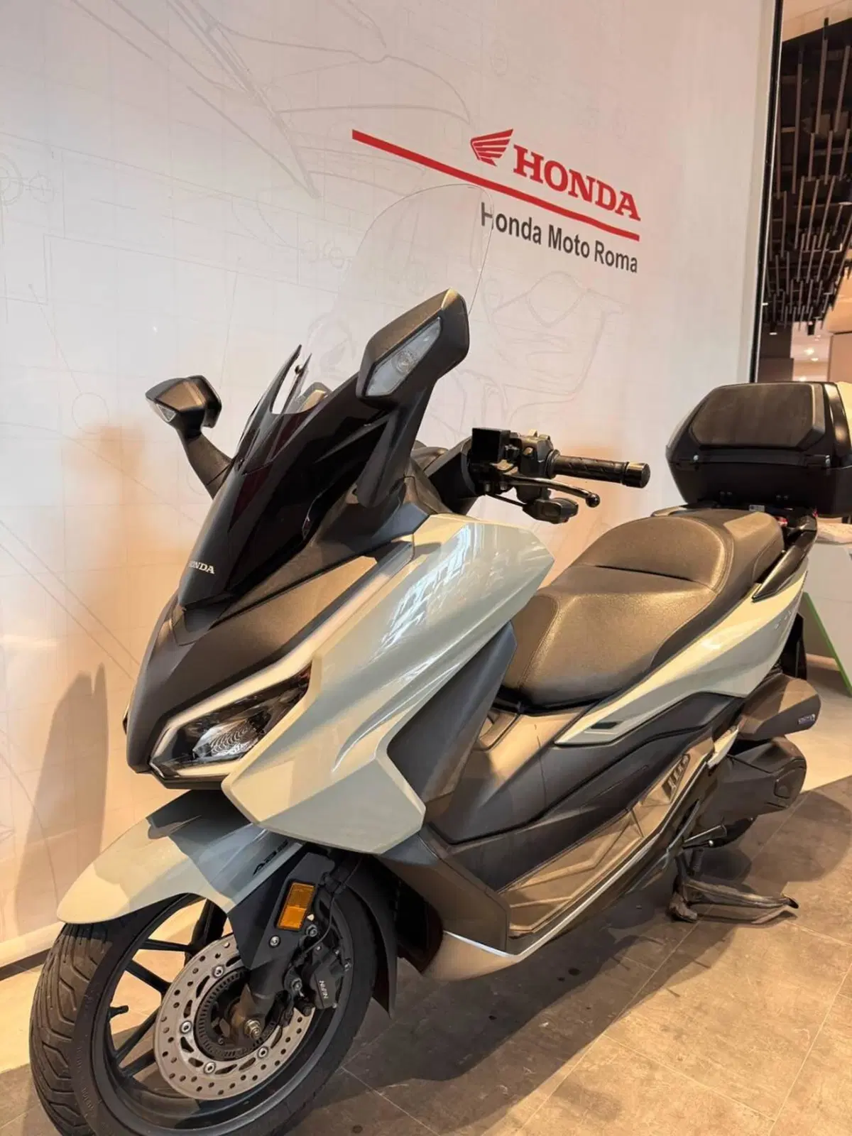 Honda Forza 350 Deluxe (2022 - 24) (4)
