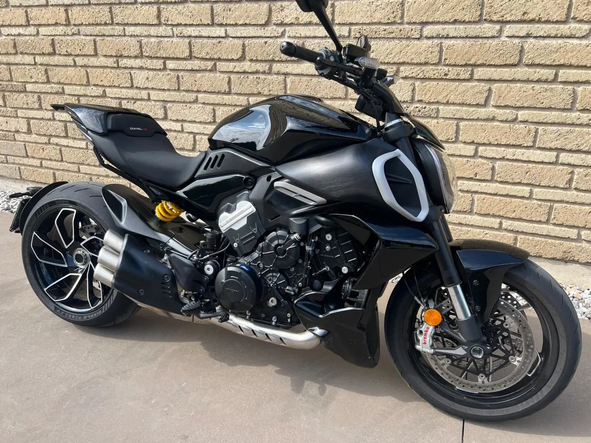 Ducati Diavel V4 (2023 - 26)