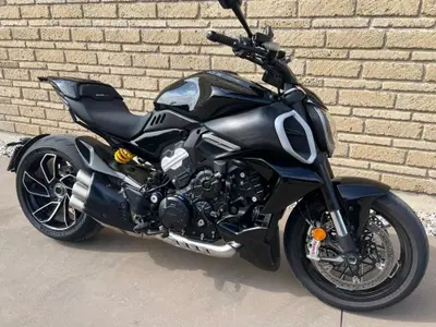 Ducati Diavel V4 (2023 - 26) usata